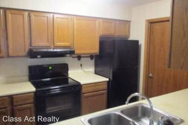 Main picture of 24184 Gundy Dr