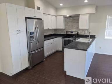 Main picture of 3337 S Parkside Dr