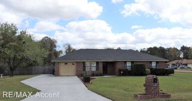 Main picture of 19 Annette Ln