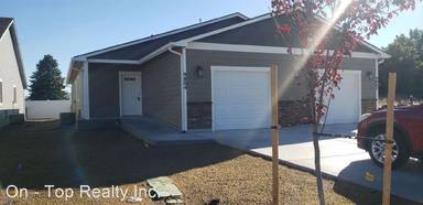 Main picture of 9707 E Heroy Ave
