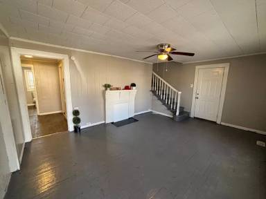 Main picture of 1001 W 4th Ave