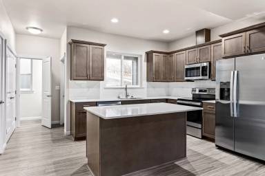 Main picture of 6716 W Washington Ave