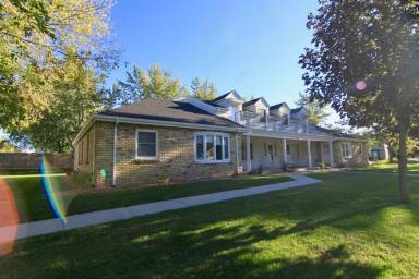 Main picture of 853 Thackeray Trl