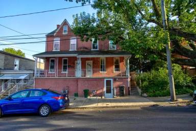 Main picture of 820 6th St