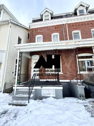 Main picture of 744 N 9th St