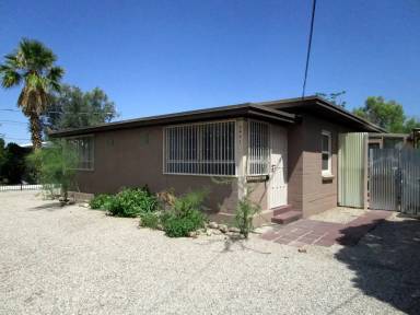 Main picture of 3451 E Bellevue St