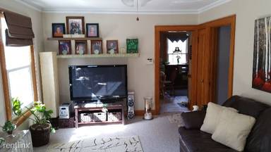 Main picture of 2121 N 70th St
