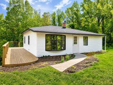 Main picture of 4807 Peach Orchard Rd
