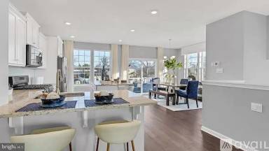 Main picture of 48 Autumn Park Dr