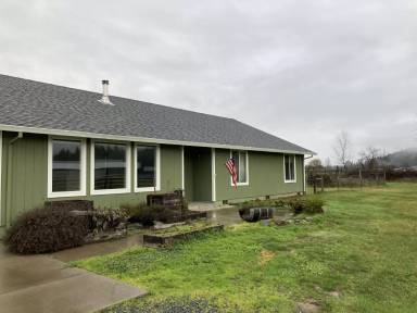 Main picture of 6090 E Evans Creek Rd