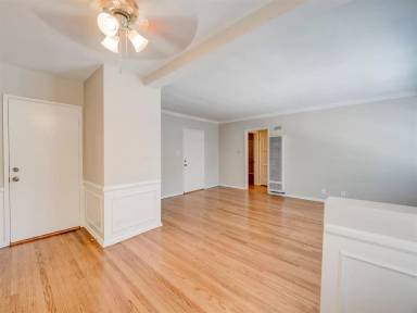 Main picture of 2034 S Beverly Glen Blvd