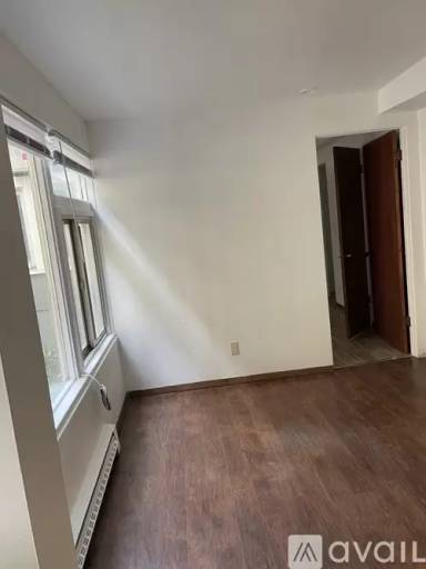 Main picture of 4200 Pasadena Pl NE