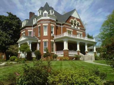 Main picture of 1415 Laurel Ave