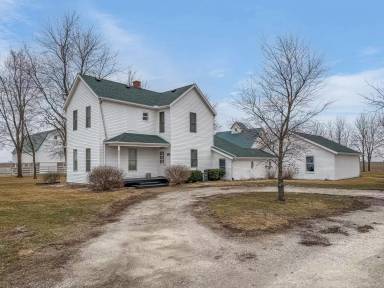 Main picture of 2132 N 400 East Rd