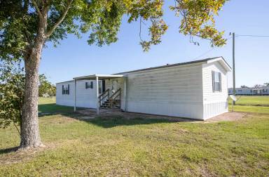 Main picture of 1127 Topsy Rd