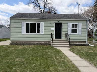 Main picture of 919 12th St S