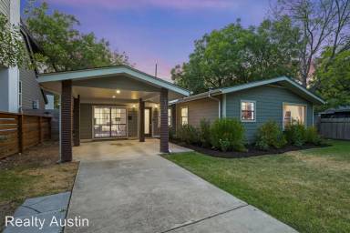Main picture of 3104 Fontana Dr