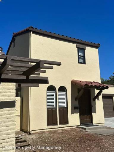 Main picture of 810 Shady Oak Dr