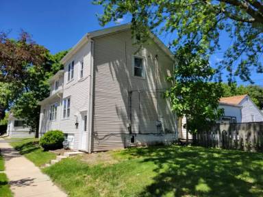 Main picture of 6530 W Adler St