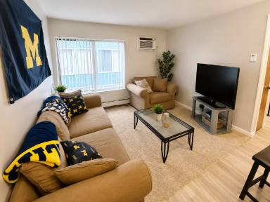 Main picture of 521 Walnut St