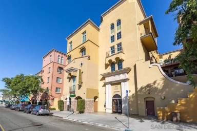 Main picture of La Boheme Condominiums