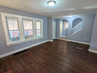 Main picture of 575 Neeb St