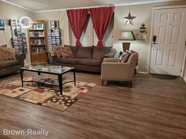 Main picture of 212 Country View Ln