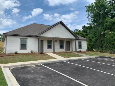 Main picture of 1715 Springhill Pl