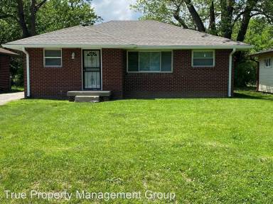 Main picture of 3938 N Grand Ave