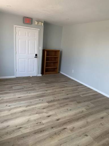 Main picture of 3032 Maumee Ave