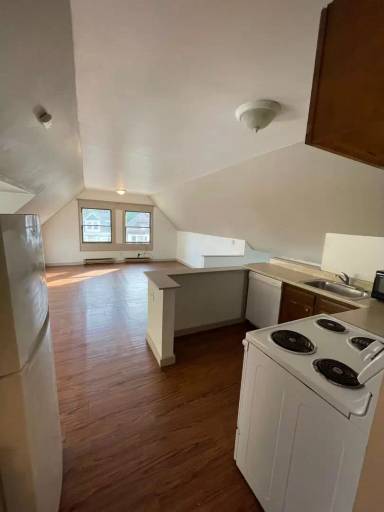 Main picture of 431 Forest Ave