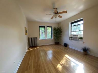 Main picture of 6736 N Glenwood Ave