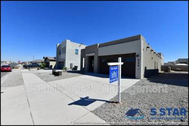 Main picture of 544 Cedarwood Ave