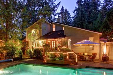 Main picture of 2907 NE 199th St