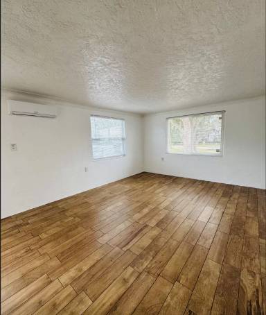 Main picture of 3201 40th Ave N