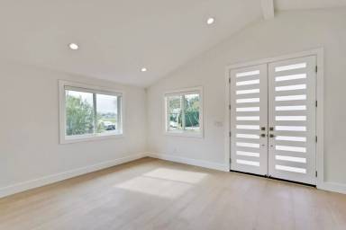 Main picture of 2069 Fordham Dr