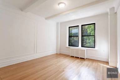 Main picture of 315 W 102nd St
