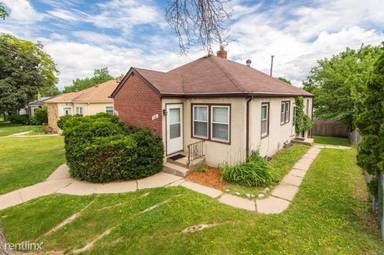 Main picture of 4329 Bloomington Ave