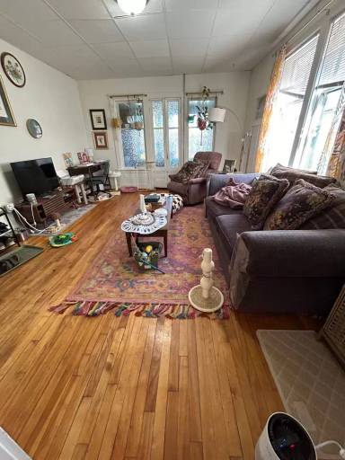 Main picture of 816 Cass St