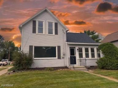Main picture of 714 W Wisconsin Ave