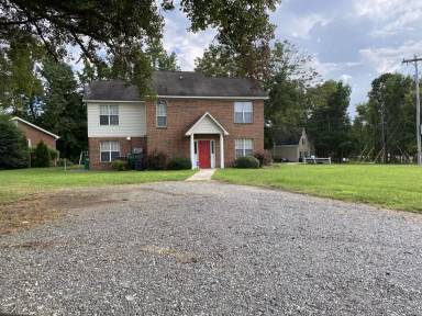 Main picture of 1000 Mt Holly Huntersville Rd