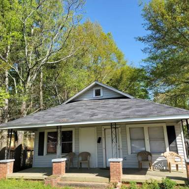 Main picture of 635 42nd St