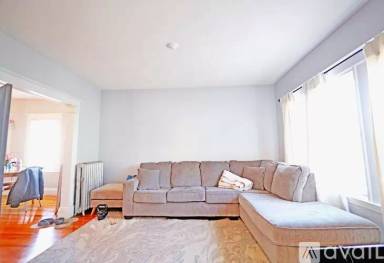 Main picture of 89 Brook Rd