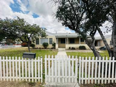 Main picture of 503 W Lugonia Ave