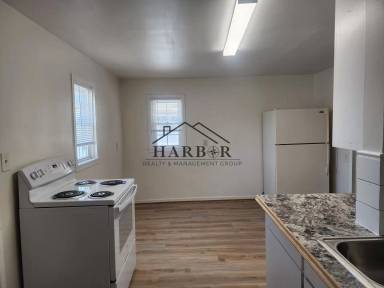 Main picture of 107 11th St NW