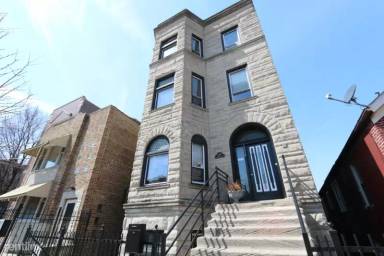 Main picture of 2318 S Oakley Ave