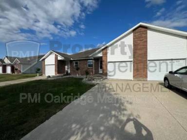 Main picture of 233 Elizabeth Dr