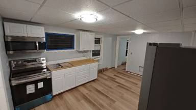 Main picture of 955 W Linden Ave