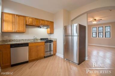 Main picture of 894-896 Green Bay Rd