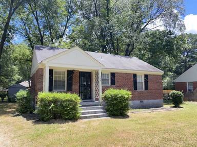 Main picture of 792 Saint Nick Dr